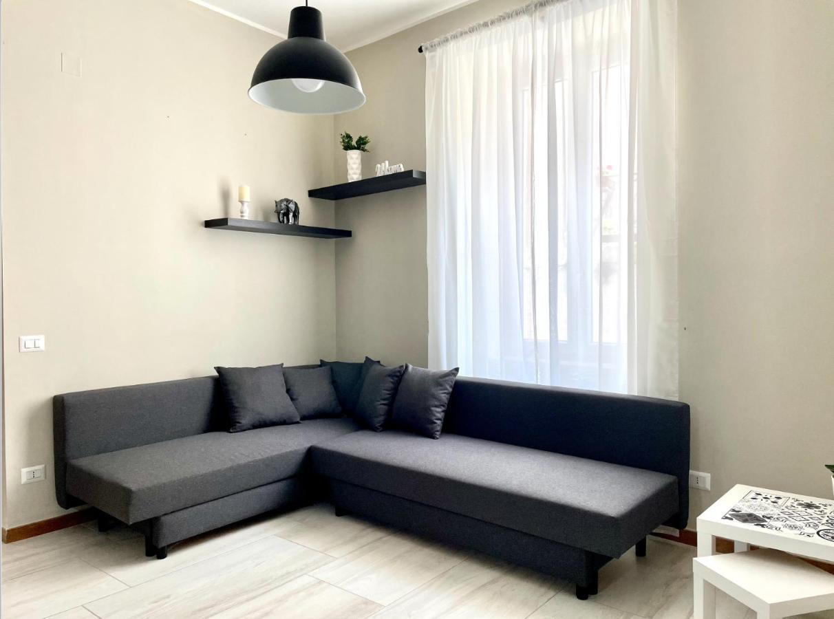 Grey Apartment Caiazzo Buitenkant foto